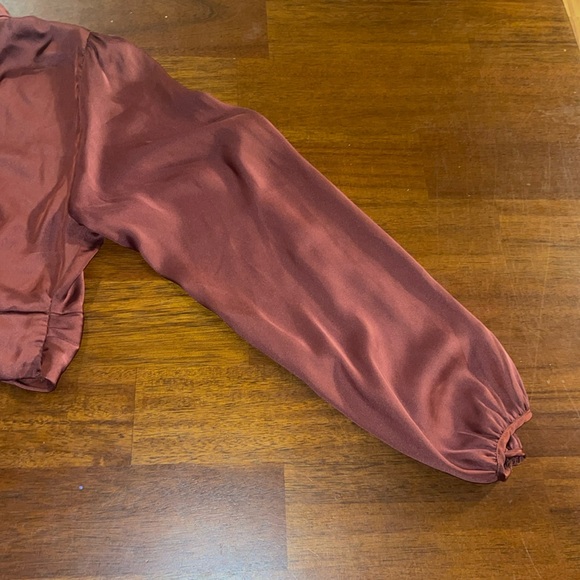 Zara ladies Satin Effect  Knotted Crop Blouse Puff Sleeve. XS. NWOT. - Picture 9 of 13